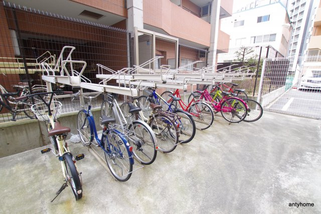 チェリーヒルズ　仲介手数料無料の駐車場