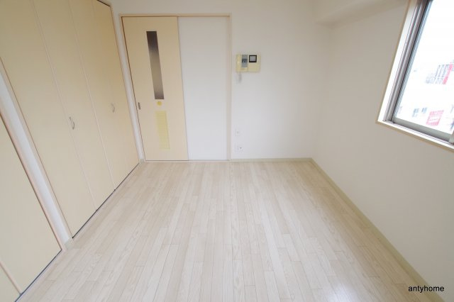 チェリーヒルズ　仲介手数料無料の洋室