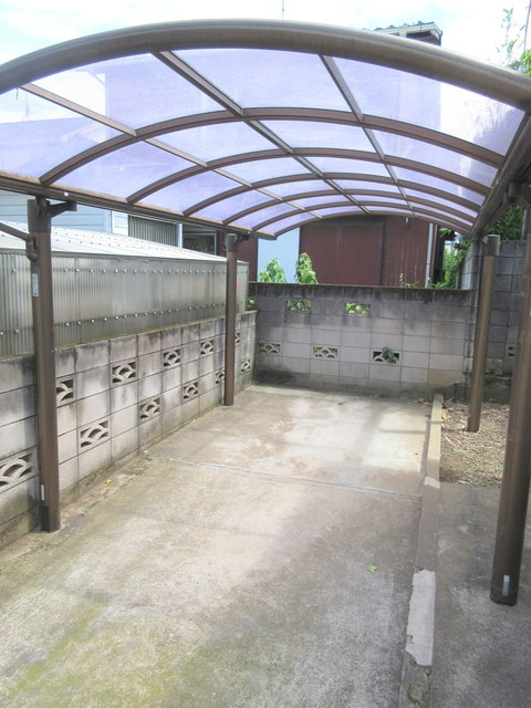 津幡邸の駐車場|★敷地内駐車場★