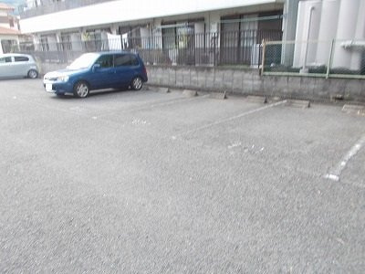ハピネスＡの駐車場|駐車場完備です