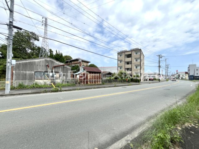 【前面道路含む現地写真】 | 磐田市岩井　売土地 | 交差点「岩井」まで車で1分
