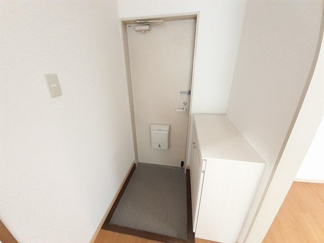 ルミエール萩の台の玄関|収納もある玄関です