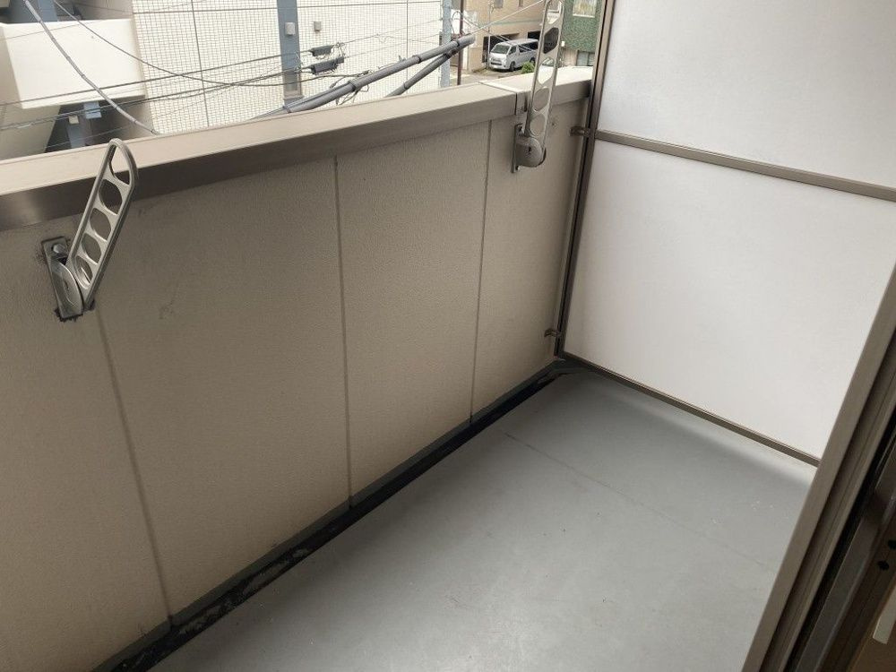 CONFORT NISHIHIROのバルコニー