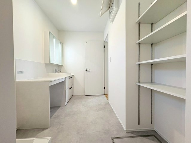 ダイマルタウン　岐阜市中鶉第10　全４区画分譲の洗面所