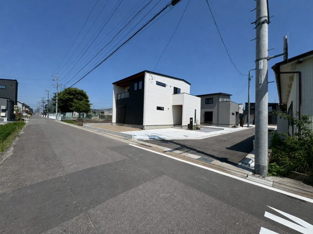 ダイマルタウン　岐阜市中鶉第10　全４区画分譲の前面道路含む現地写真|■前面道路　■ヤマダ不動産　株式会社リライフ　
■夢のマイホーム購入をフルサポートします！
