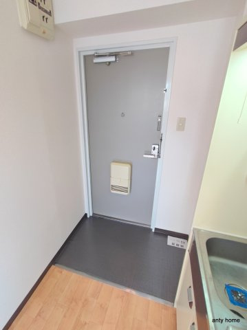 プレアール下新庄Ⅲ　仲介手数料無料の玄関