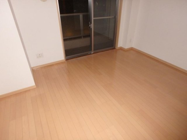 練馬区練馬４丁目の賃貸マンションの居間・リビング|こちらのリビングで趣味の時間をお楽しみください