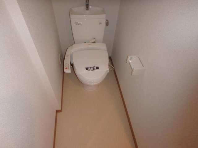 練馬区練馬４丁目の賃貸マンションのトイレ|ゆったりとした空間のトイレです