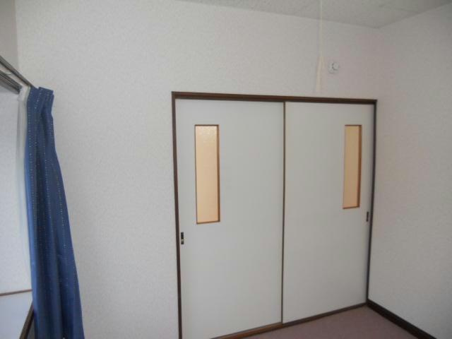 エステート豊川Ｂの洋室