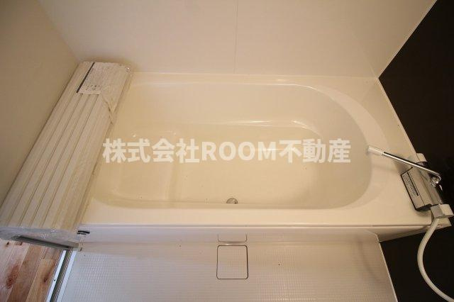 ひなたアパートの浴室|コンパクトで使いやすいお風呂です