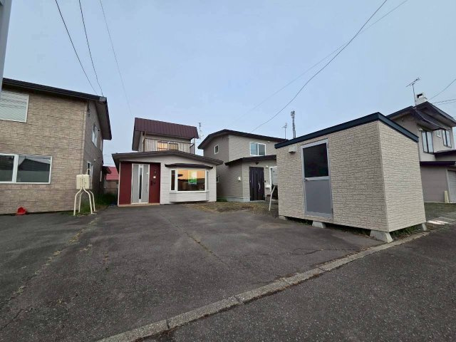浪花町5丁目　中古住宅の外観|駐車2台可