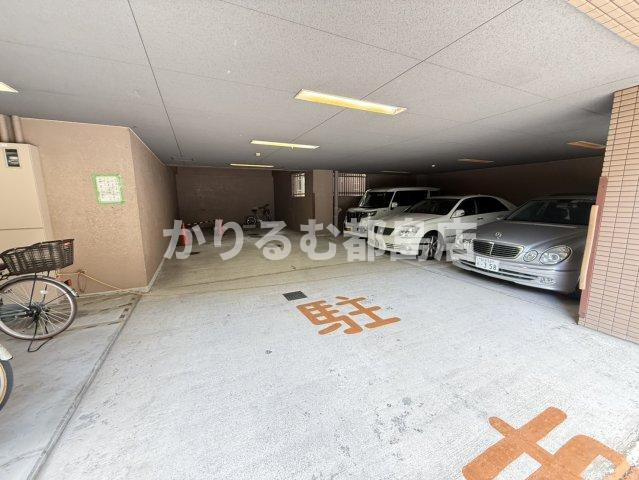 朝日プラザ都島Ⅱの駐車場