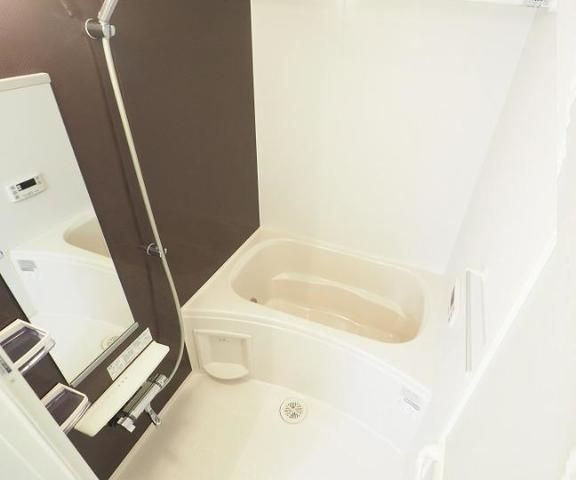 ウエスト　ヒルズⅡの浴室