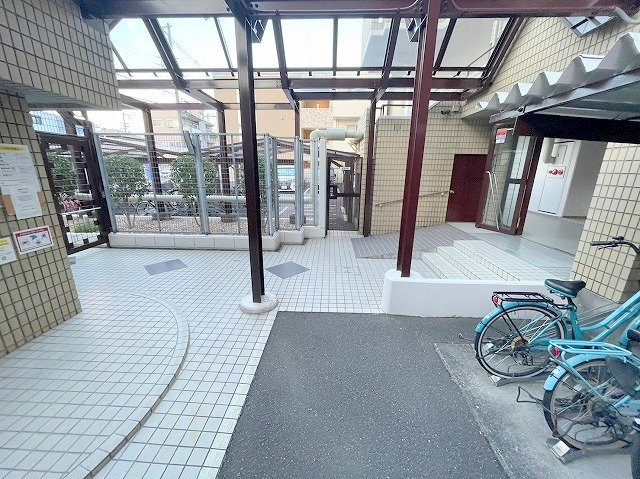 グランドールフジタのロビー