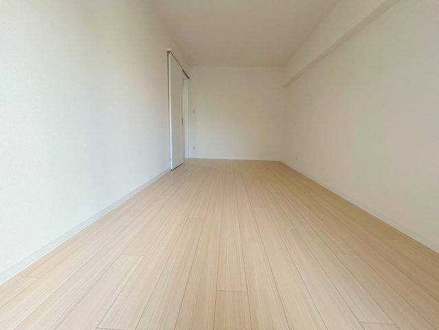 マンションサルナートの居間・リビング