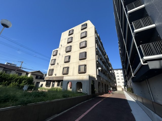 マンションサルナートの外観