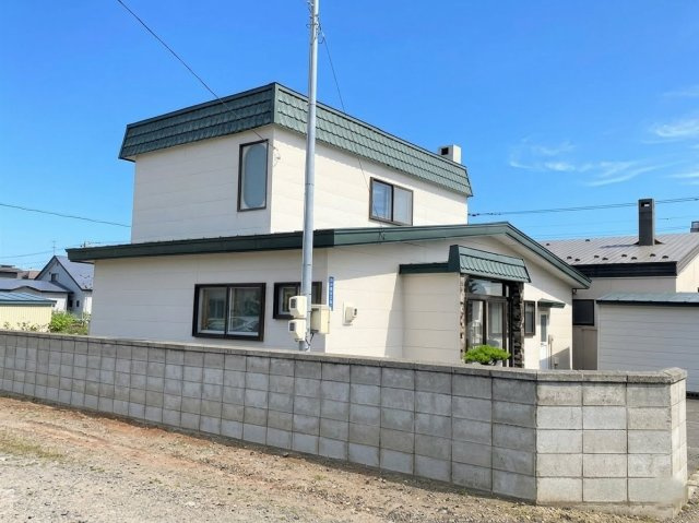 【商談中】大空町女満別西4条5丁目中古住宅の外観
