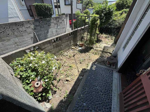 雲雀ヶ丘2丁目戸建の庭