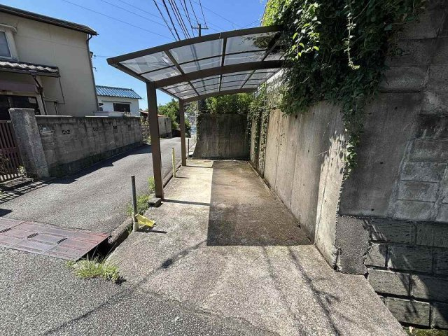 雲雀ヶ丘2丁目戸建の駐車場