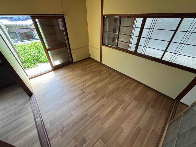 雲雀ヶ丘2丁目戸建の洋室