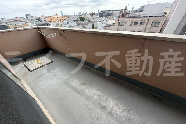 クイーンライフ東今里のバルコニー