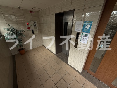 クイーンライフ東今里のロビー