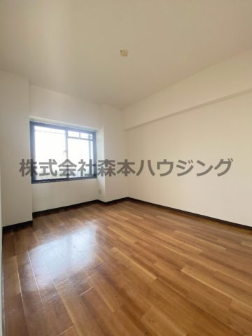 【洋室】 | 　グレイシィーK・Y | ※同タイプ別室の写真となります。
　設備内容や内装色調など相違がある場合は実際のお部屋の現状優先となります。