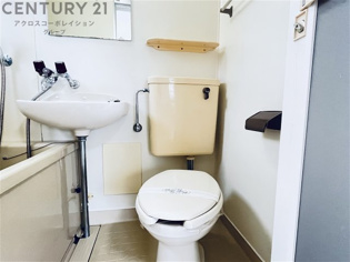 浴室内にトイレがあります！