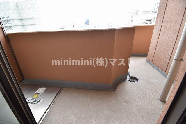 サンメゾン心斎橋セレブリテのバルコニー
