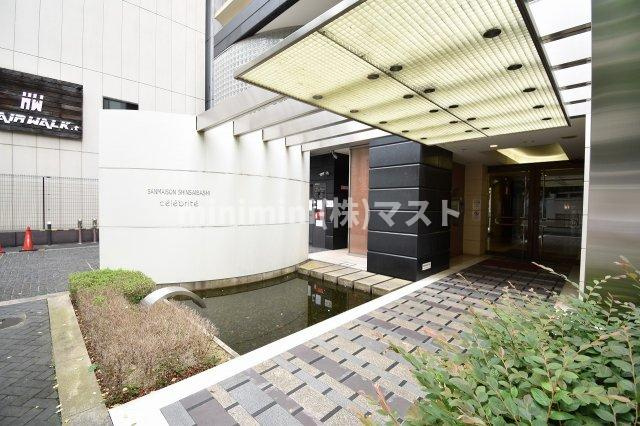 サンメゾン心斎橋セレブリテのエントランス