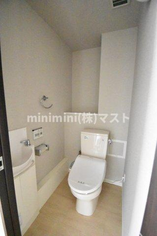 サンメゾン心斎橋セレブリテのトイレ