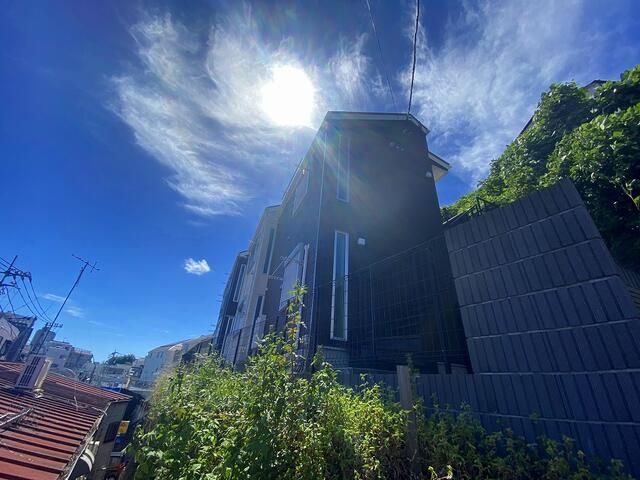 グロワール諏訪坂の外観