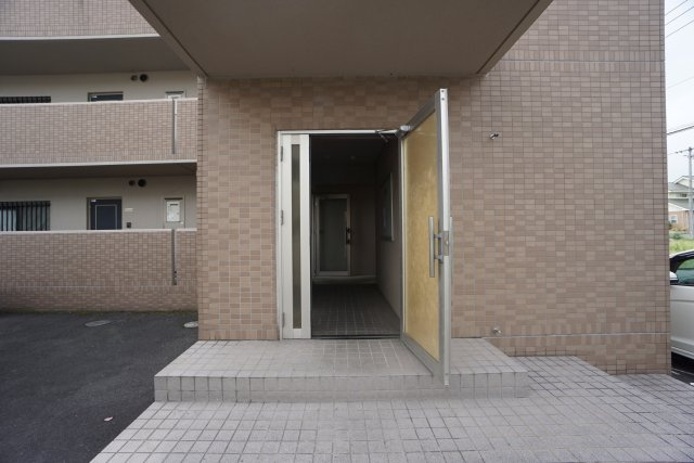 サンセール垂水のエントランス