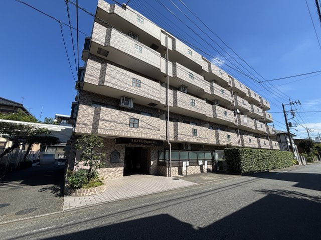 駅まで平坦な立地にある【レクセル相模原】南西向きの４階部分のお部屋です。只今リフォーム中！2026年9月末完了予定です。