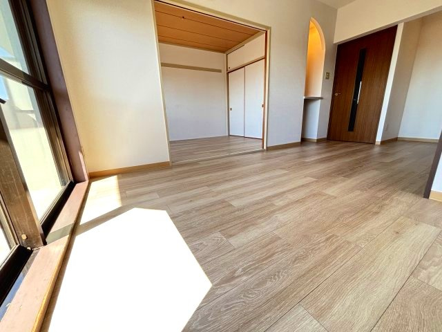 午後でも陽光がお部屋全体に行き届きます。