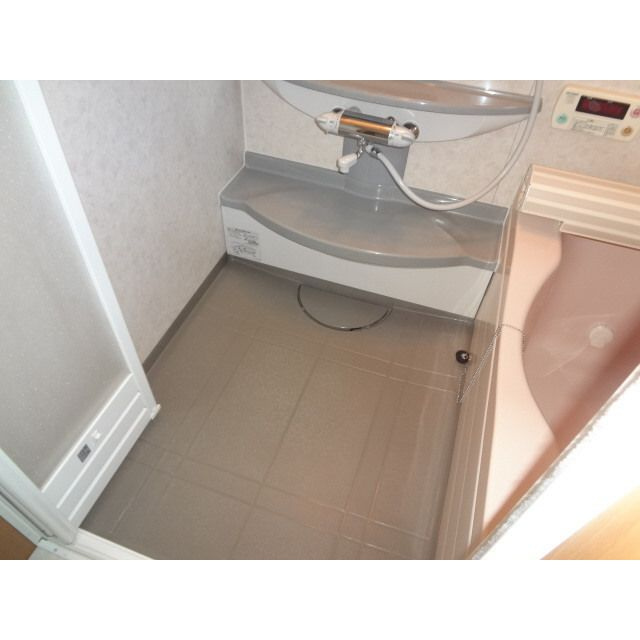 伊加賀本町平屋のトイレ