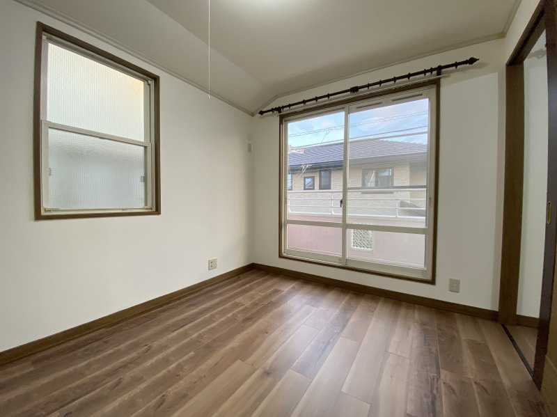 東寺尾中台戸建の洋室|洋室5.5帖