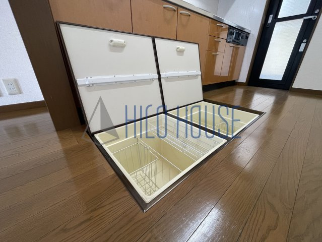 砂新田貸家の収納