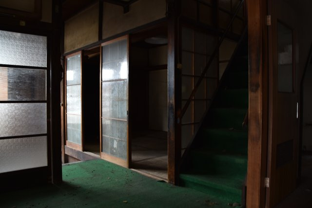 銀閣寺近く 間口の広い三角古民家