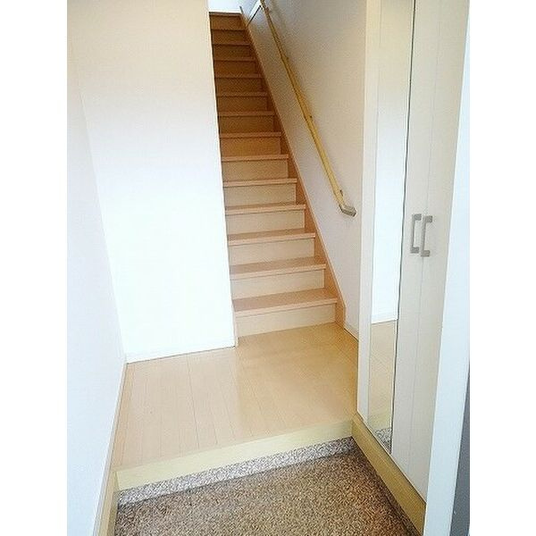 Mayfairの玄関|きれいな玄関です♪