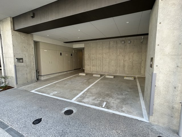 【駐車場】