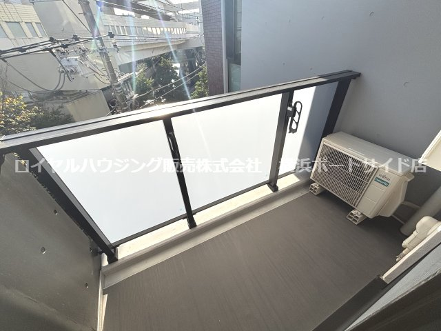 【バルコニー】