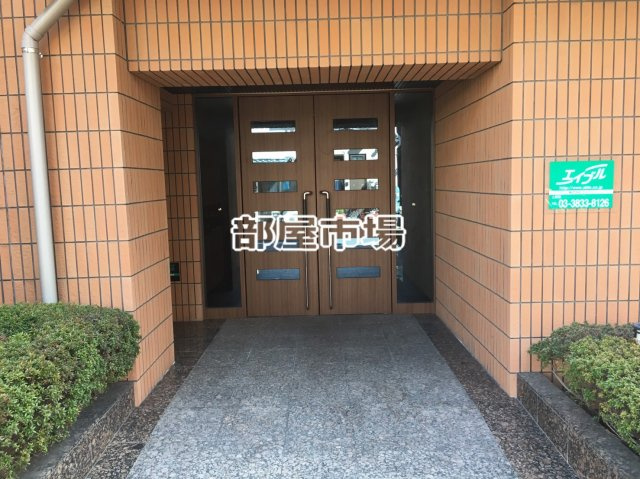 浅草寺相馬参番館のエントランス