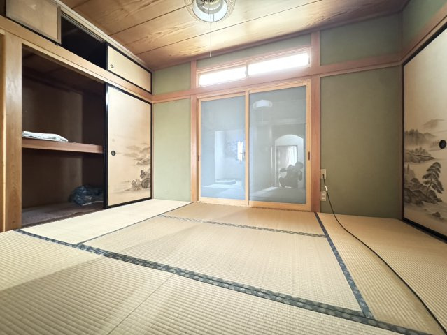 オシャレにリノベした住み心地の良い間取りと立地♪新生活に最適♪那須塩原市の中古住宅の和室
