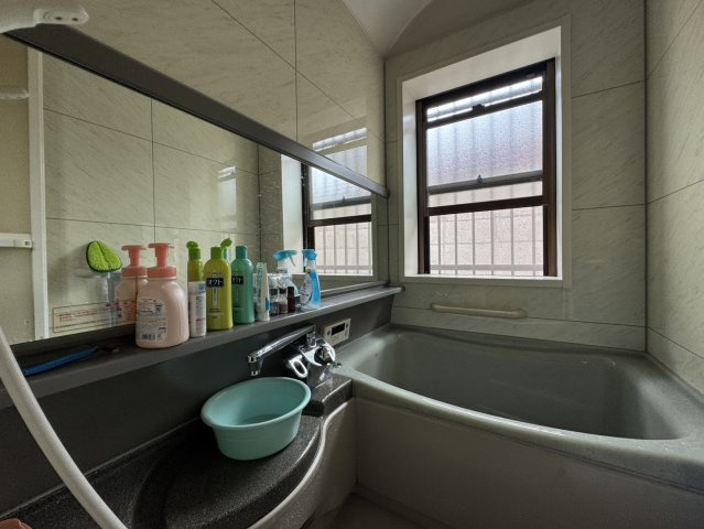 オシャレにリノベした住み心地の良い間取りと立地♪新生活に最適♪那須塩原市の中古住宅の浴室