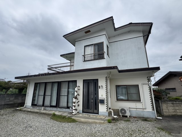 オシャレにリノベした住み心地の良い間取りと立地♪新生活に最適♪那須塩原市の中古住宅の外観