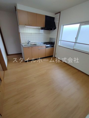 【居間・リビング】 | ウイングハイツ | 別部屋写真です。