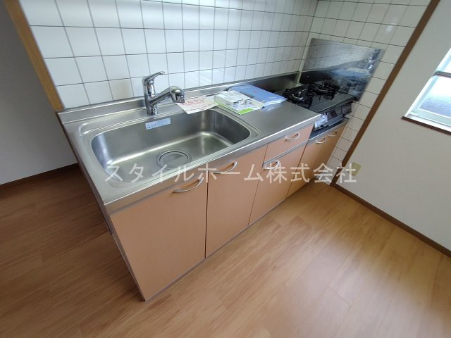【キッチン】 | ウイングハイツ | 別部屋写真です。
