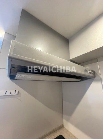 ステージファースト上野松が谷アジールコートのキッチン|換気扇
