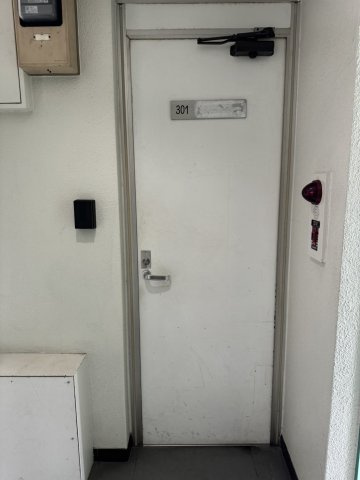 【玄関】 | 明賢元町ビル